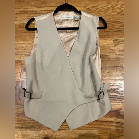 Tailored Dana Buchman Vest - Picture 2 of 8